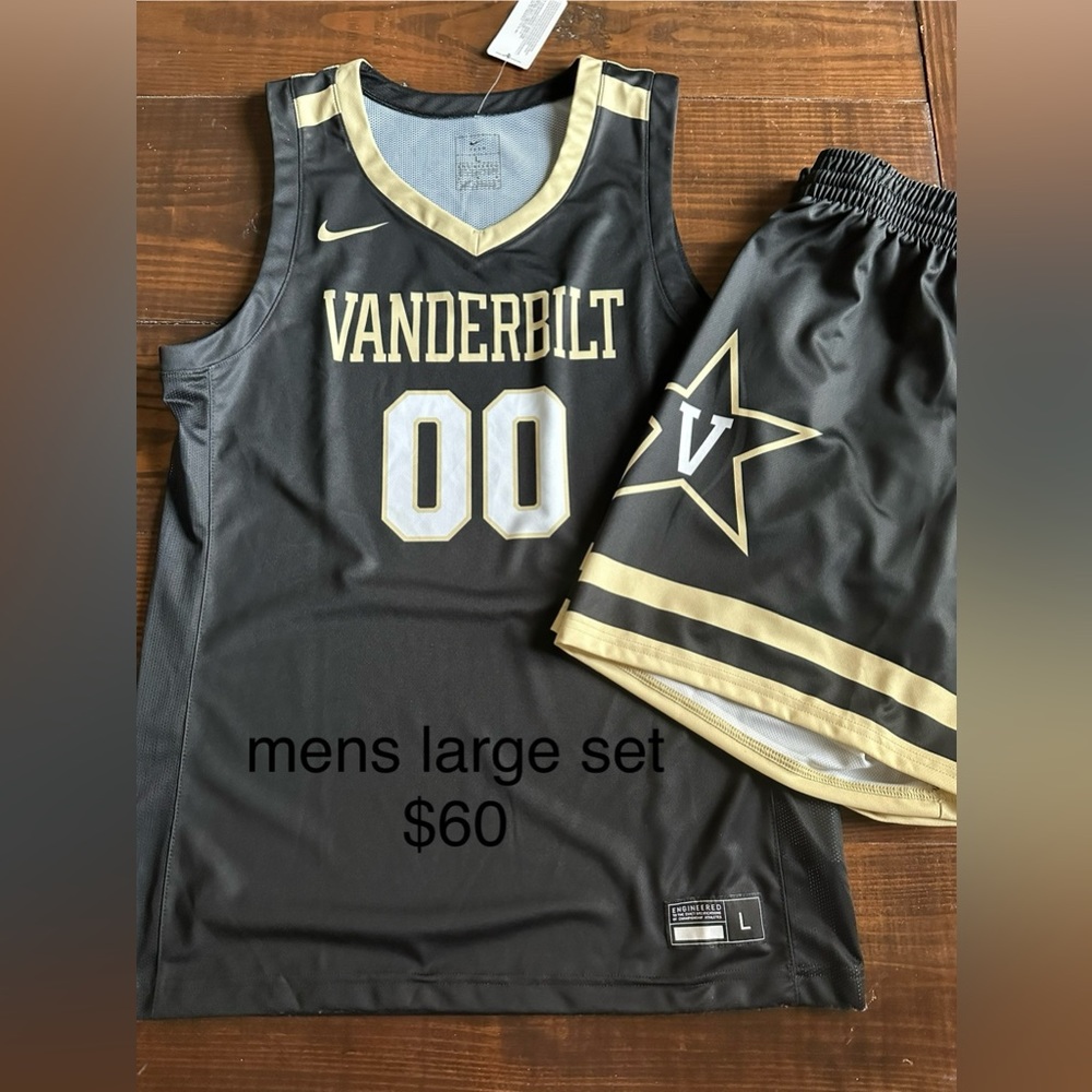 vanderbilt mens large basketball jersey and shorts set